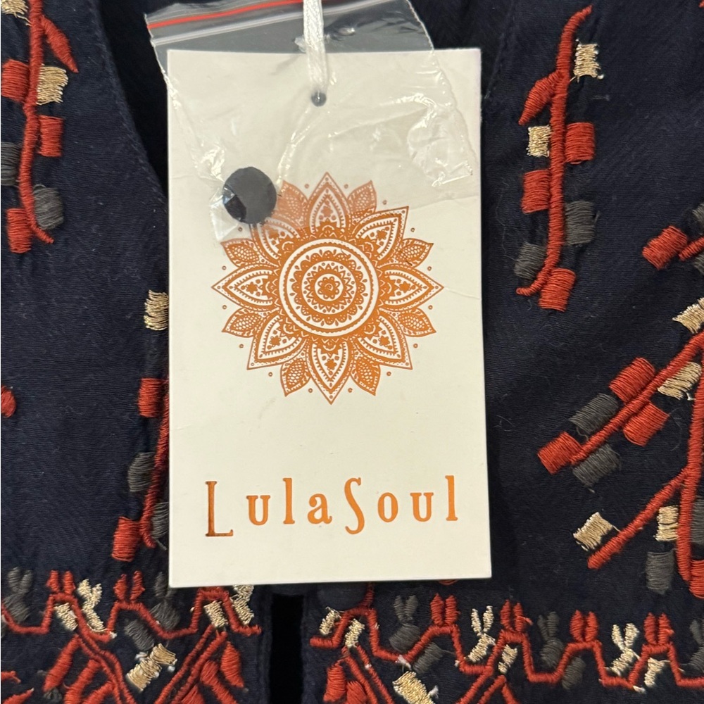Lila Soul women’s 100% cotton tunic Embroidered navy blue Top size Medium NWT - Picture 3 of 5